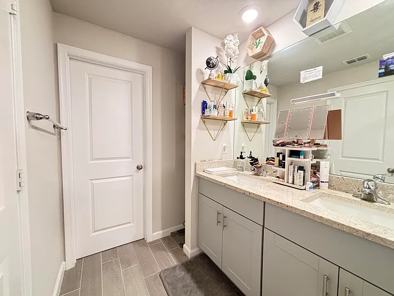 2410 SE Tarvest Way — Photo 19
