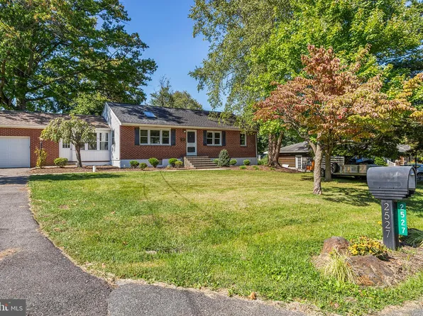 2527 Veterans Dr, Wilmington, DE 19810