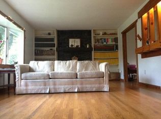 370 Potwine Ln, Amherst, MA 01002