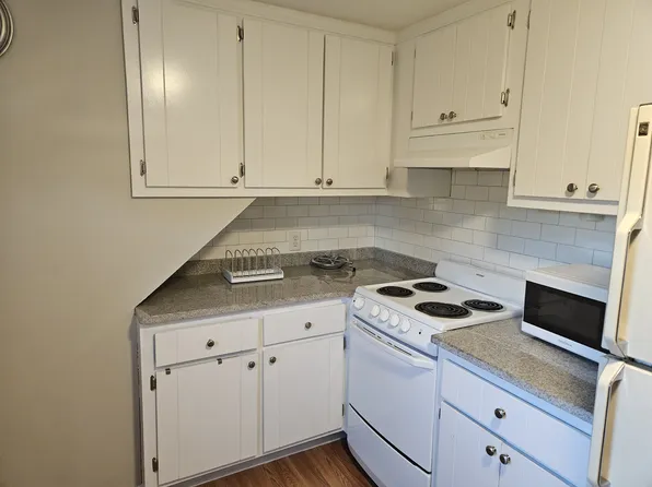 (undisclosed Address), East Meadow, NY 11554