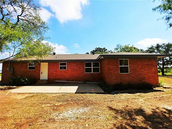 4th image of 528 Barfknecht Ln