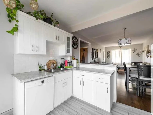 1371 Marentette Ave #1, Windsor, ON N8X 4C9