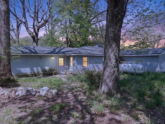 2nd image of 56447 Twin Lakes Rd