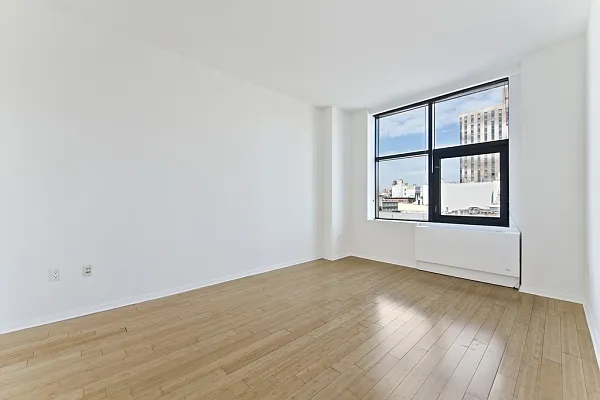 Sold by MNS | media 1