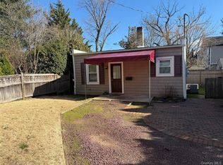 207 Franklin Ave, Sea Cliff, NY 11579