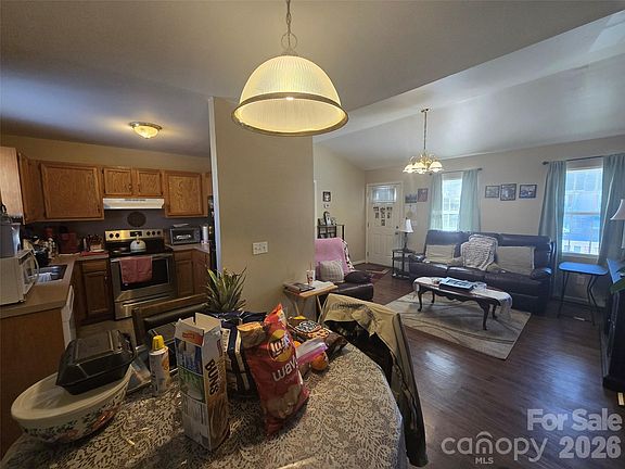 3rd image of 306 W Roswell St