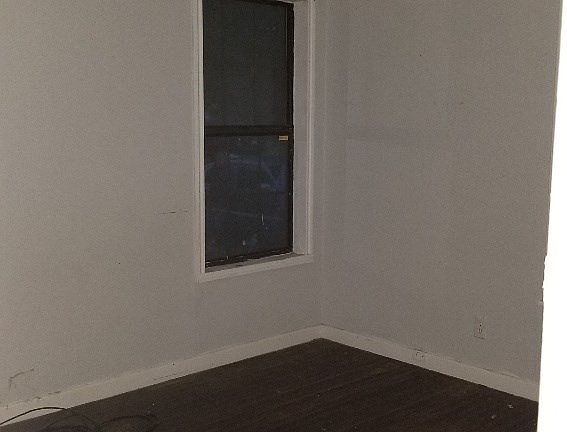 5th image of 211 E Fairview Dr