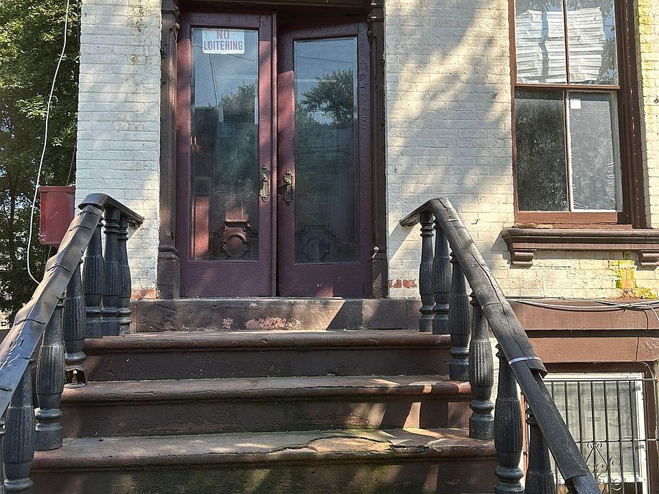 1st image of 100 Johnston St