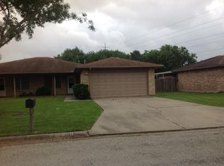 117 Saluria Pl, Port Lavaca, TX 77979