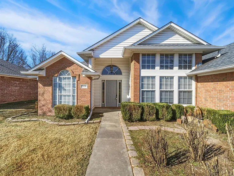 7100 Millennium Dr — Photo 3
