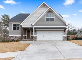 310 Feather Perch Dr, Waleska, GA 30183