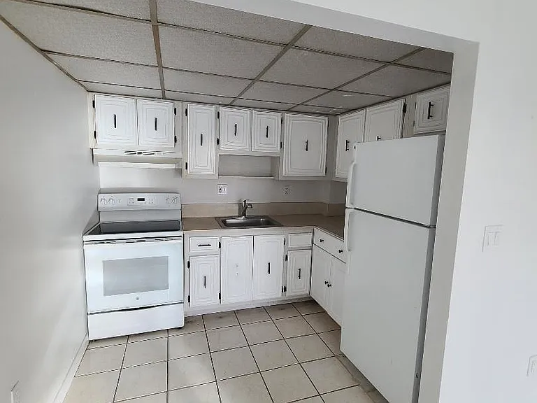 8950 NE 8th Ave #503 — Photo 12