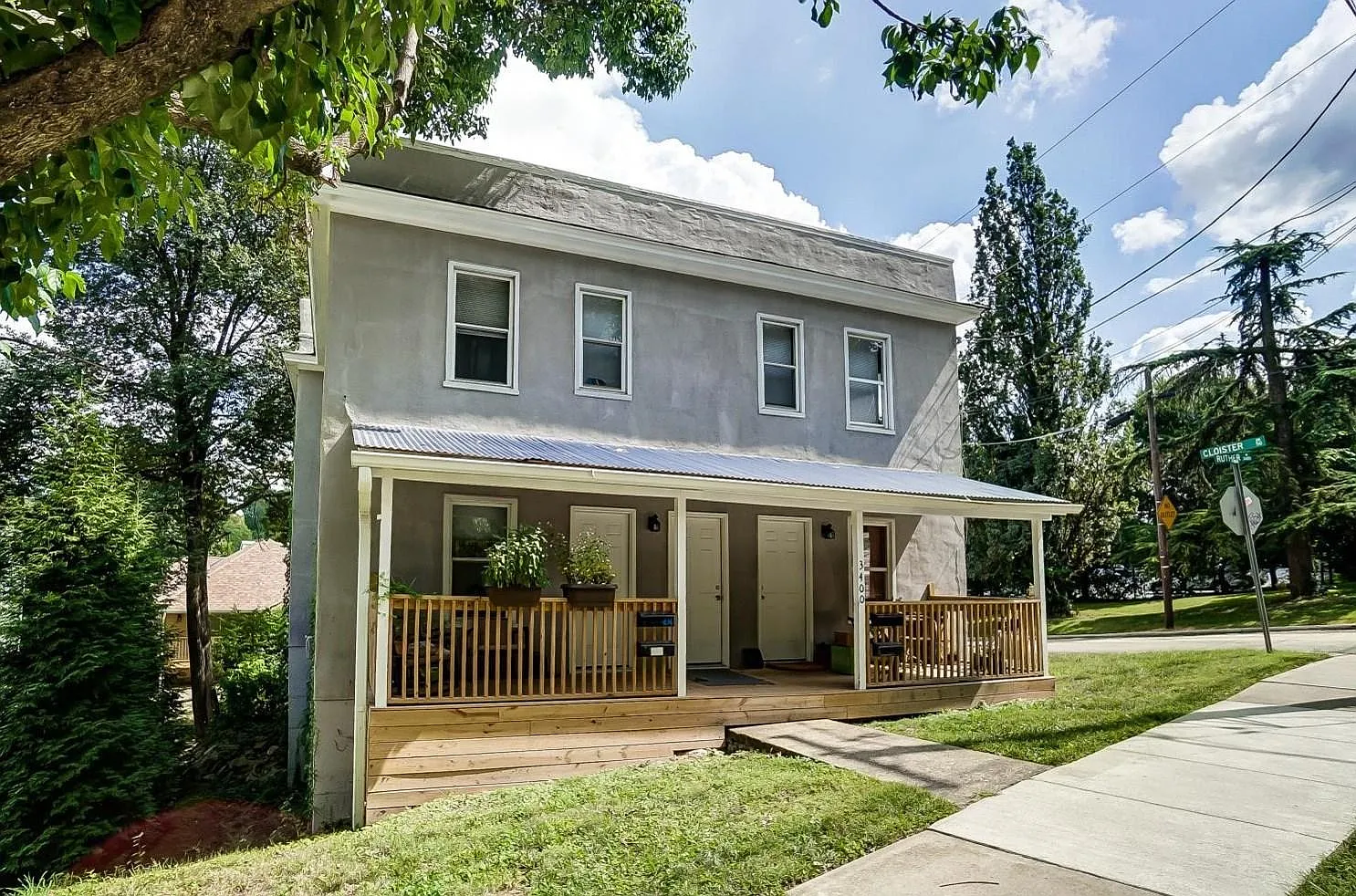 3400 Ruther Ave — Photo 2
