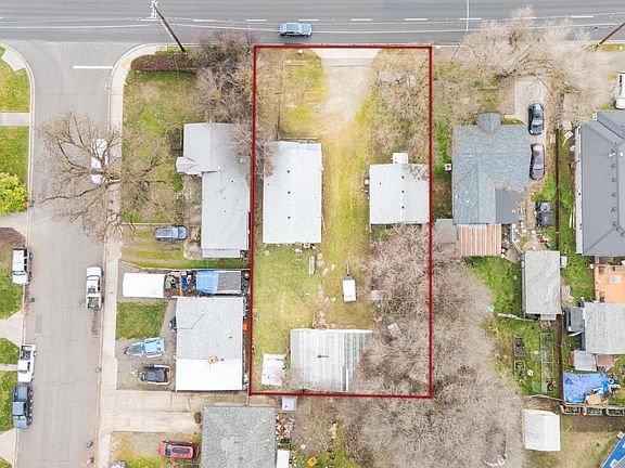 2nd image of 840 W Stewart Ave