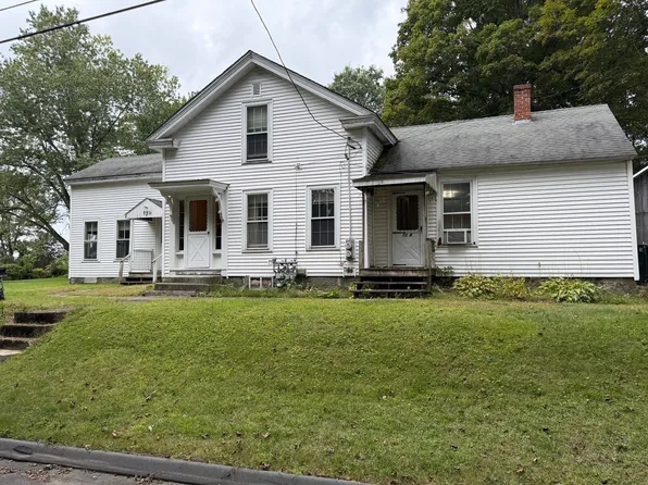 73 School St, Warren, MA 01083