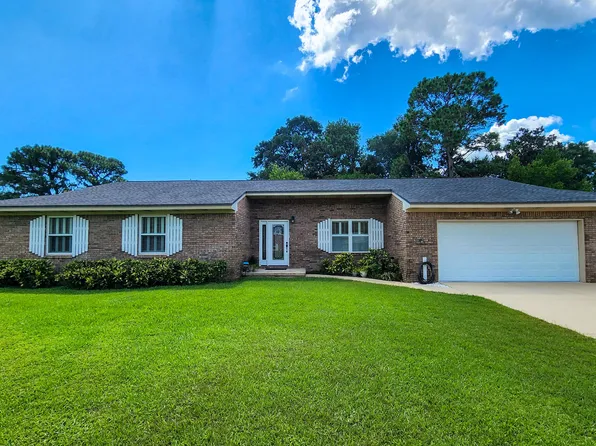 16 Maple Ave, Shalimar, FL 32579