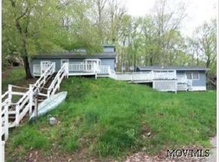 186 Lake Washington Club Dr, Washington, WV 26181