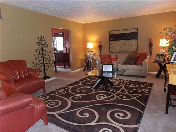 2nd image of 1467 Berkshire Dr