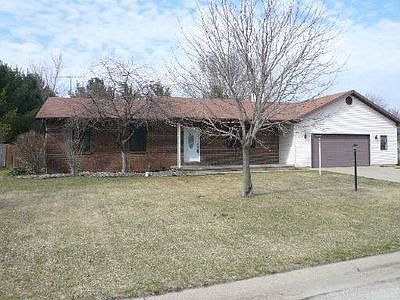 1st image of 24461 Burr Oak Dr