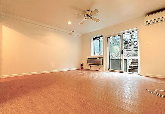 5th image of 7618 Grand Central Pkwy APT 1
