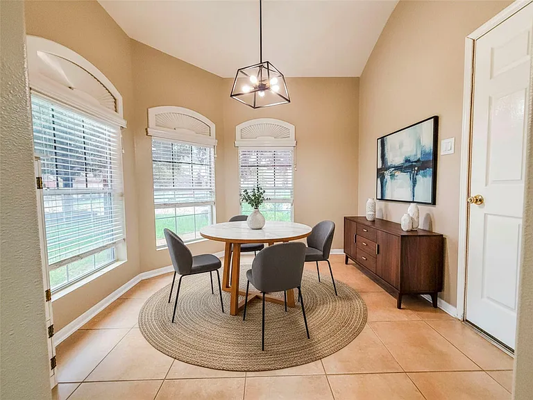 18507 Alemarble Oak St — Photo 4