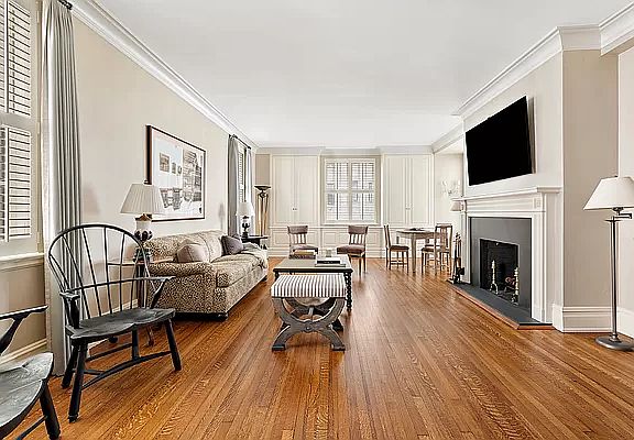 5th image of 1112 Park Ave #9C