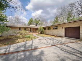 1800 E Ridge Dr, Blacksburg, VA 24060