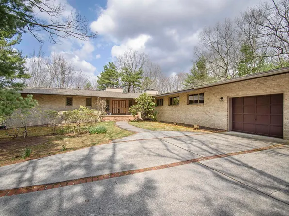 1800 E Ridge Dr, Blacksburg, VA 24060
