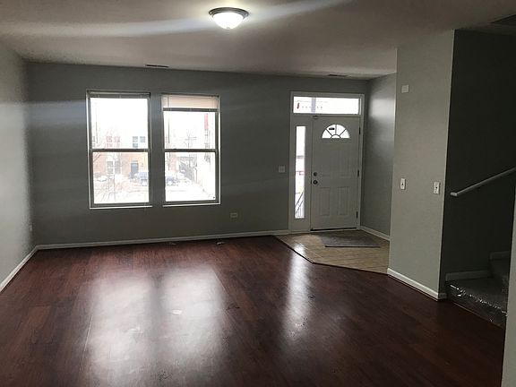 4th image of 740 S Kedzie Ave #3