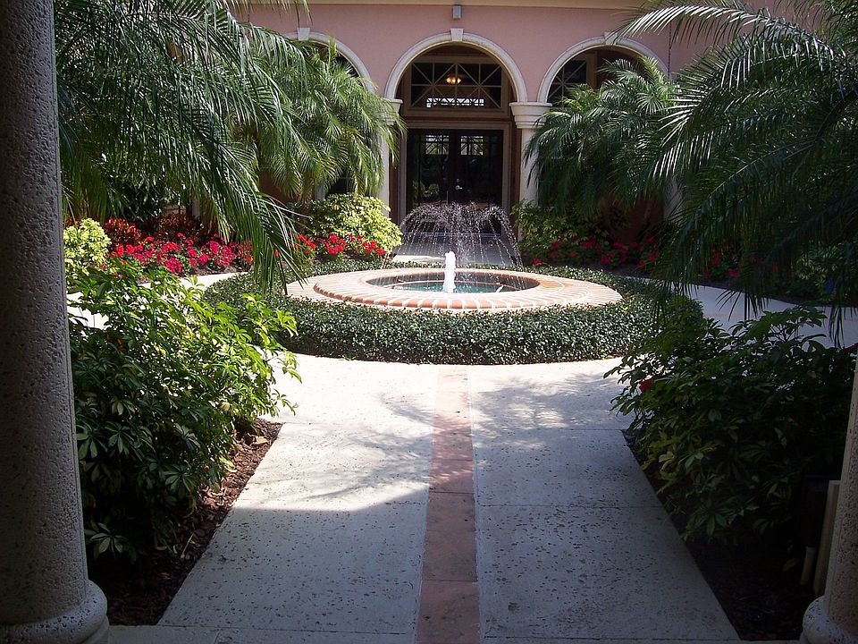 1st image of 5500 Metrowest Blvd APT 202