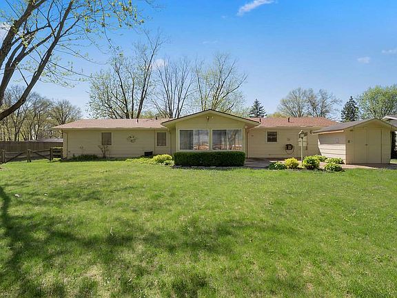 3rd image of 3228 Glencairn Dr