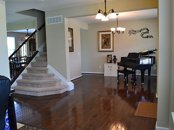 4th image of 1518 Twinridge Way