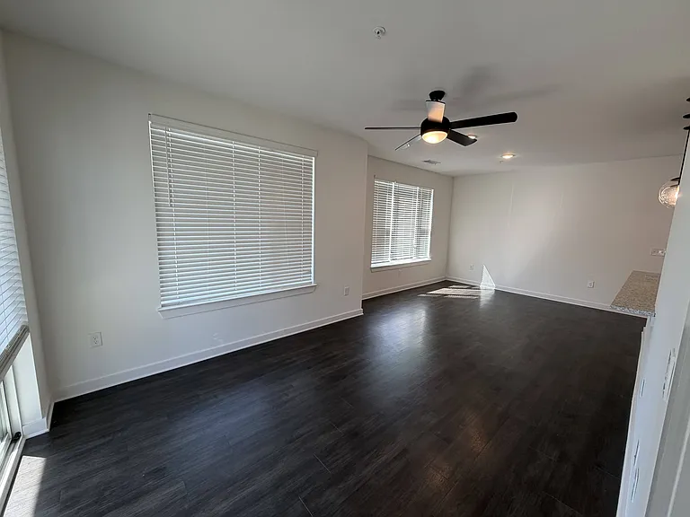 The Wren Apartments — Photo 203