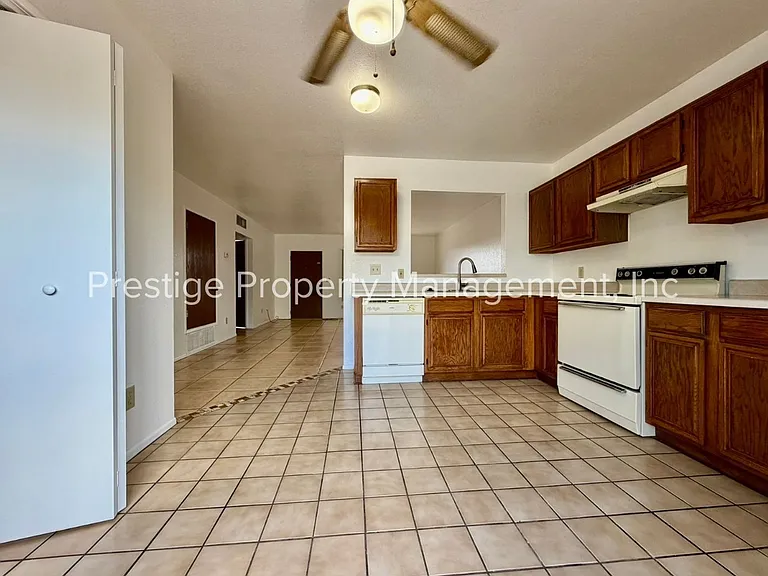 1438 N Alamo Ave #1-7 — Photo 11