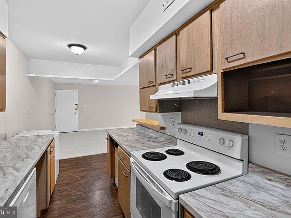 4th image of 5901 Kingsford Rd #442