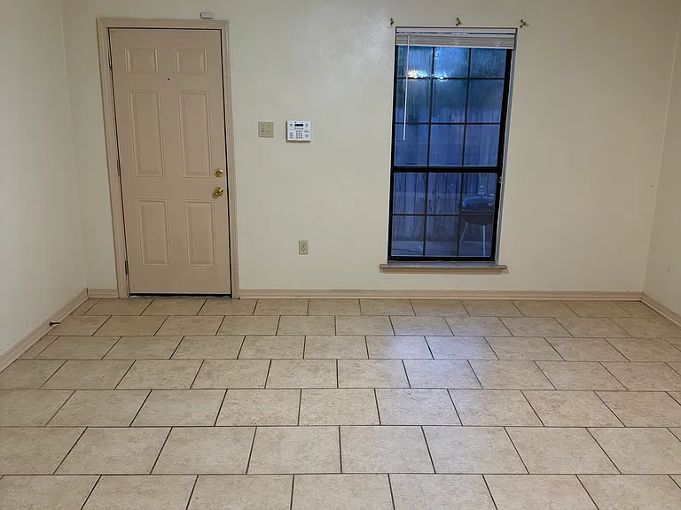 7051 Perkins Place Ct #B — Photo 14