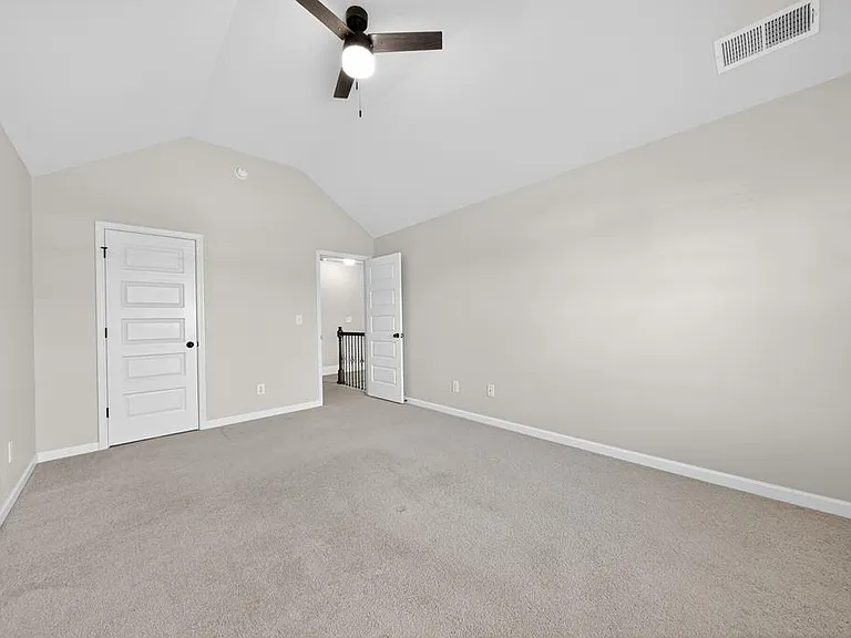 29 Sword St — Photo 22