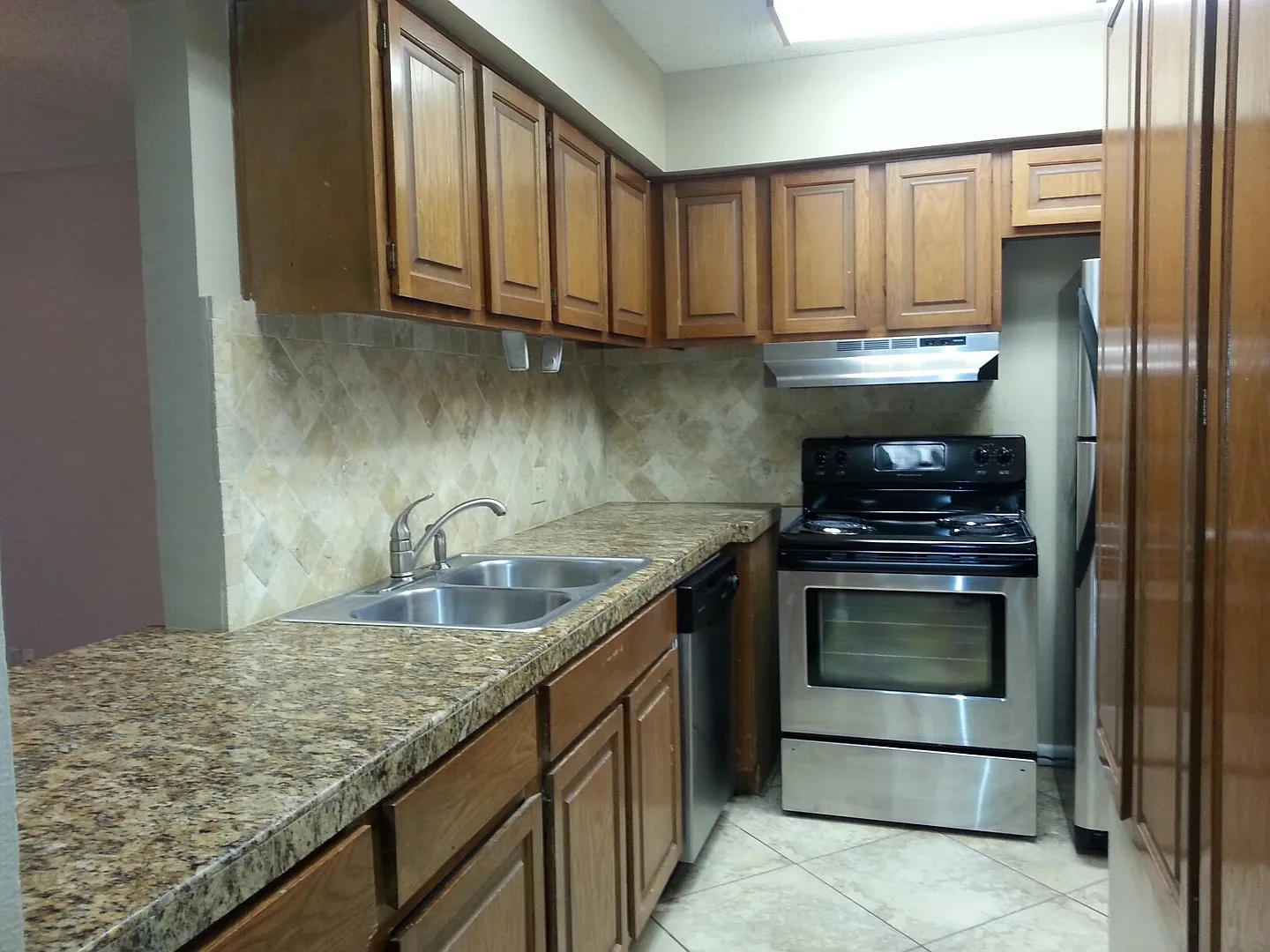 2725 Santa Fe Unit E - 2/Bed 2.5/Bath - $1350/month — Photo 4
