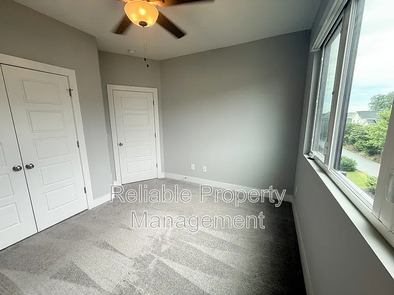 22 S Laird Dr — Photo 14