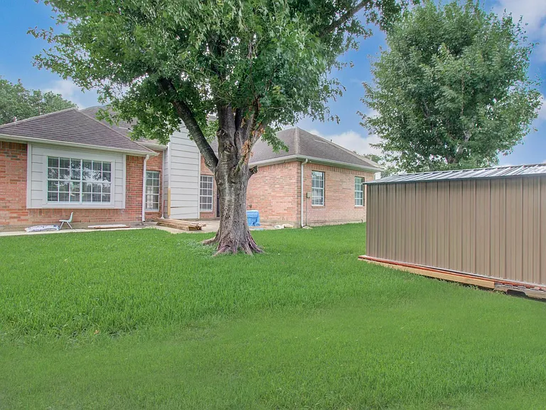 3631 Sunset Meadows Dr — Photo 43