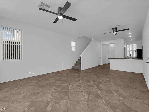 4th image of 2309 Briggsdale Ave