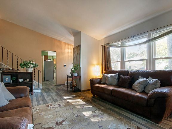 3rd image of 2703 Newstead Ave SW