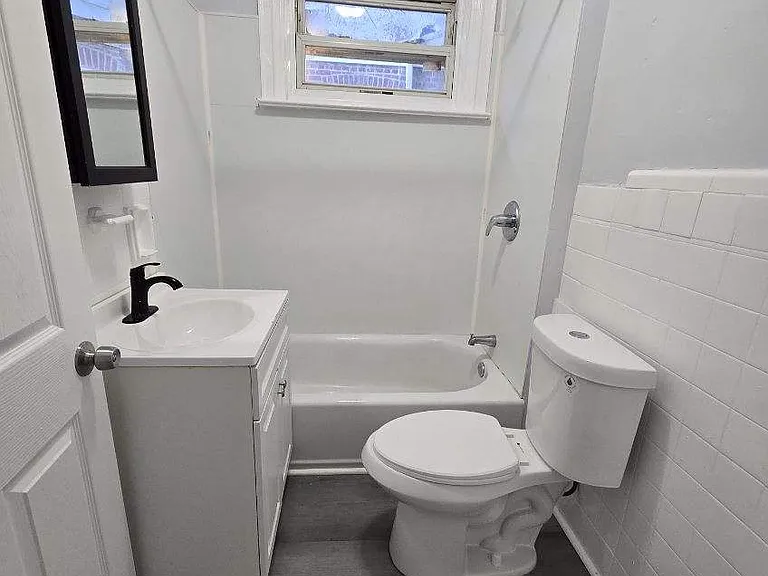 23 Ellsworth Ave — Photo 4