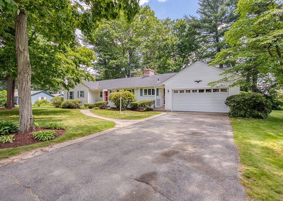 35 Llewellyn Dr, Westfield, MA 01085 Zillow
