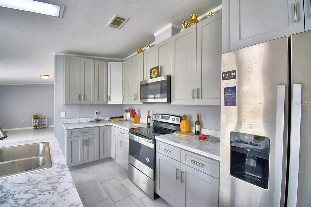 3 bed, 2.0 bath, 1456 sqft, $1,850 — Photo 3