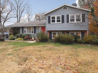 10605 Orchard St, Fairfax, VA 22030