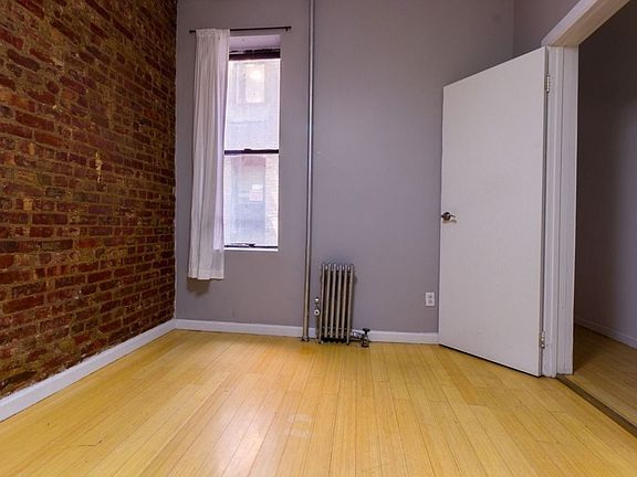 3rd image of 30 Irving Ave APT 1R