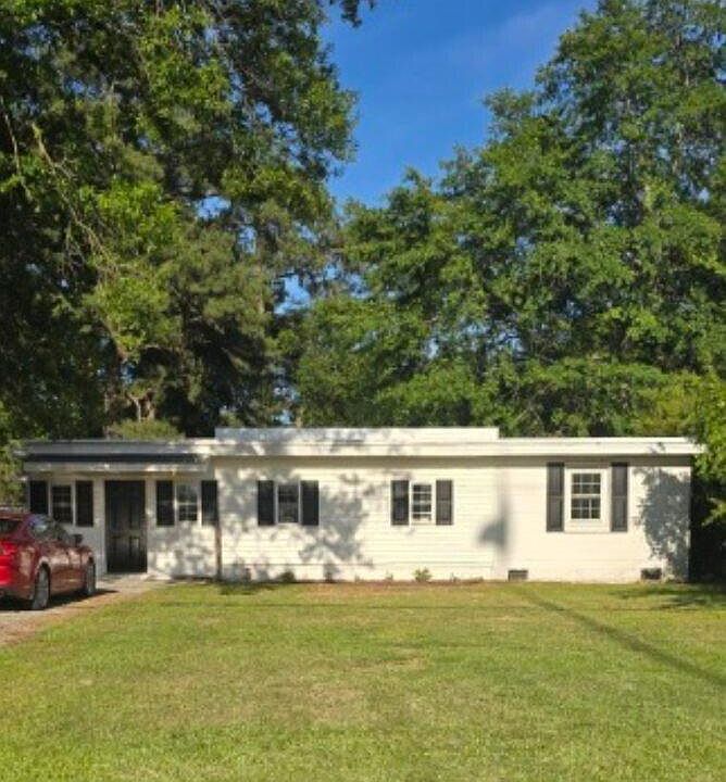 1st image of 302 Pete Jones Drive