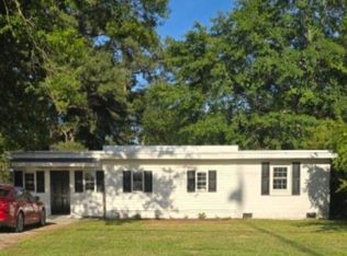 302 Pete Jones Drive, Richlands, NC 28574