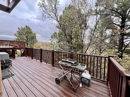 826 Pebblewood Dr Photo 1